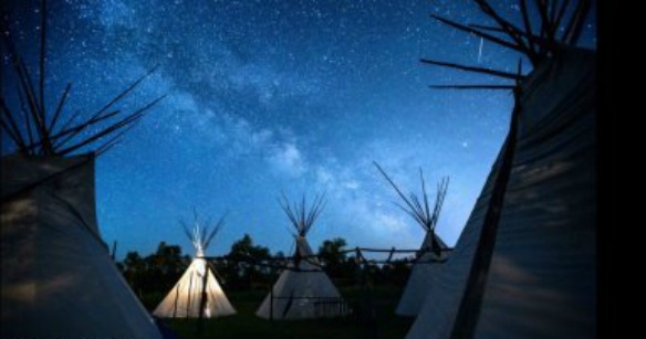 standingrock-nodapl-tipi-milkyway